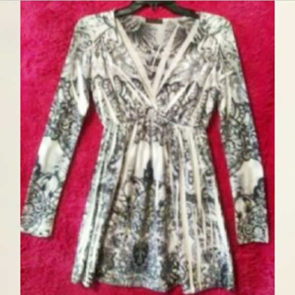 🎈SaLe🎈All clothing is $15 or less - Picture 1 of 5